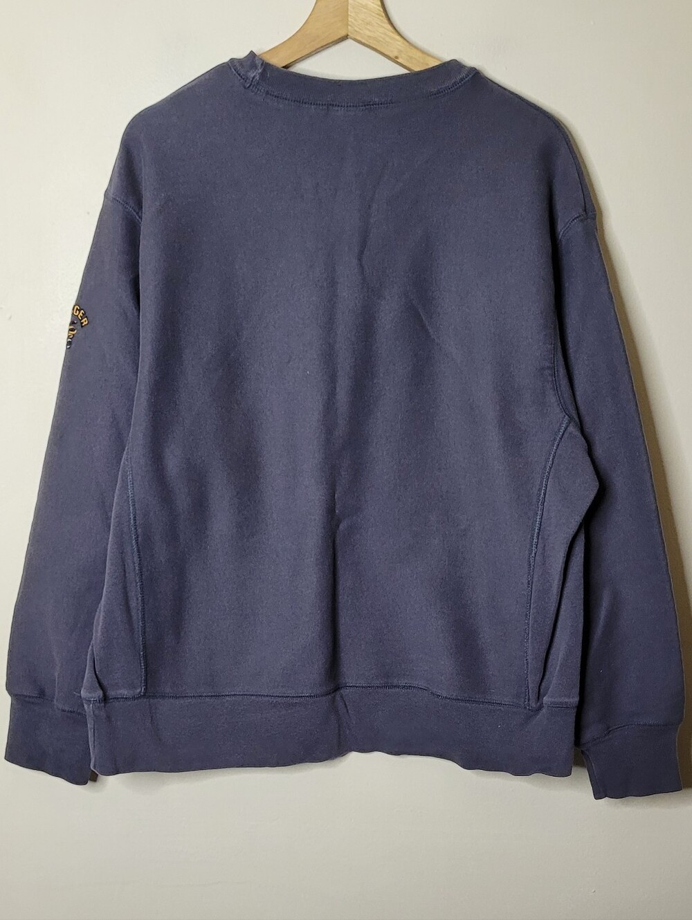The Disney Store Vintage Tigger Sweatshirt Size XL - Picture 5 of 9